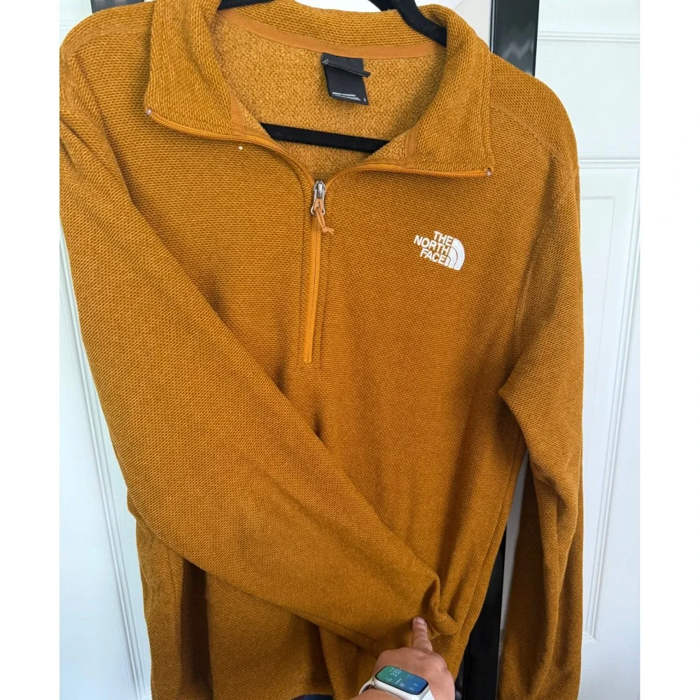 The North Face Mens Quarter Zip Fleece Pullover Mustard Yellow Textured Large